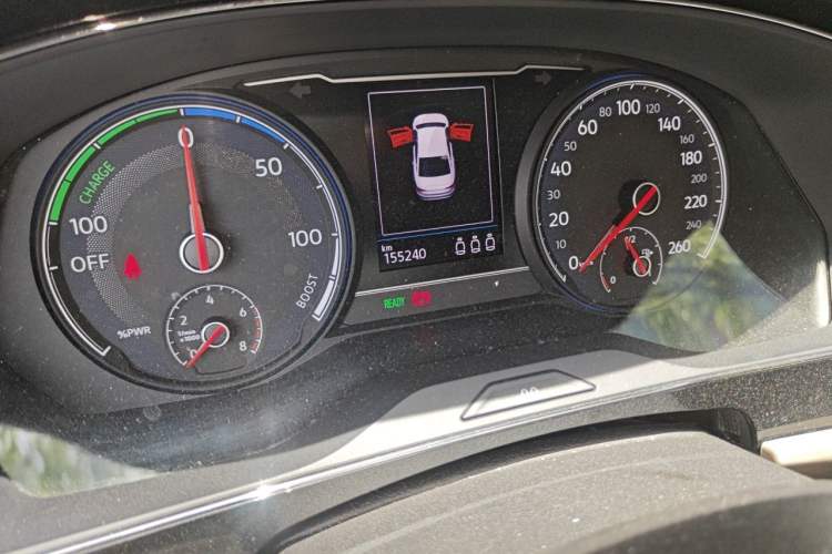 Used Volkswagen Passat New Energy 2020 430 PHEV Hybrid Luxury Version China V Standard Odometer Close Up