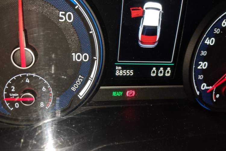 Used Volkswagen Passat New Energy 2020 430 PHEV Hybrid Luxury Edition China VI Standard Odometer Close Up