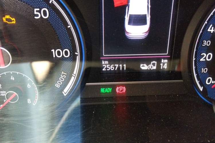 Used Volkswagen Passat New Energy 2020 430 PHEV Hybrid Luxury Edition China VI Standard Odometer Close Up