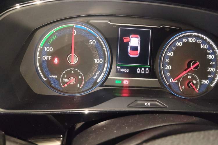 Used Volkswagen Passat New Energy 2020 430 PHEV Hybrid Elite Edition China VI Standard Odometer Close Up