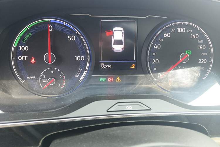 Used Volkswagen Passat New Energy 2020 430 PHEV Hybrid Luxury Edition China VI Standard Odometer Close Up