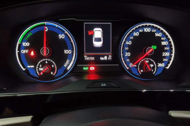 Used Volkswagen Passat New Energy 2020 430 PHEV Hybrid Luxury Edition China VI Standard Odometer Close Up