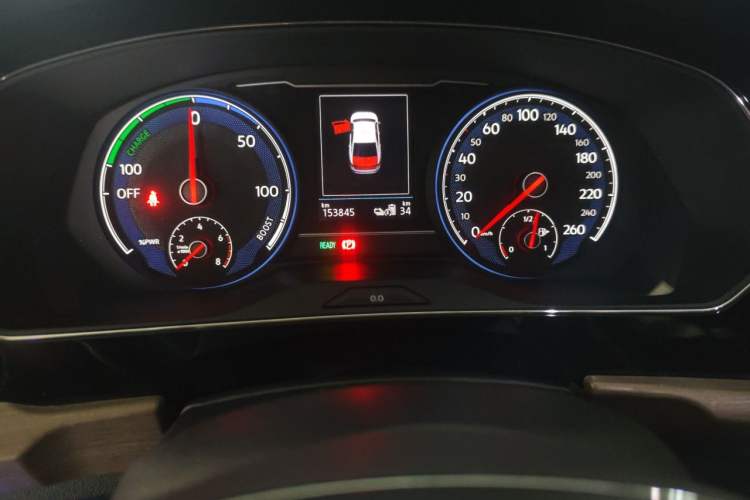 Used Volkswagen Passat New Energy 2020 430 PHEV Hybrid Luxury Edition China VI Standard Odometer Close Up
