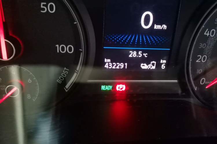Used Volkswagen Passat New Energy 2020 430 PHEV Hybrid Elite Edition China VI Standard Odometer Close Up