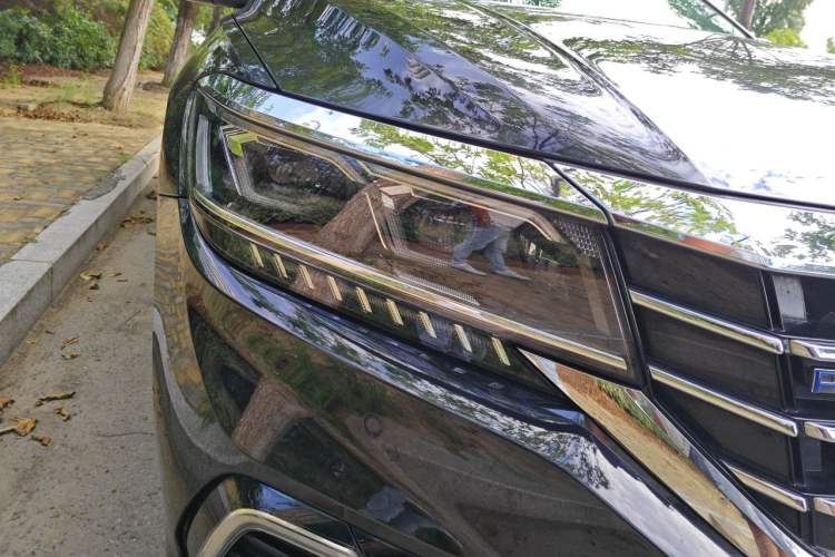 Used Volkswagen Passat New Energy 2020 430 PHEV Hybrid Luxury Edition China VI Standard Right Front Headlight