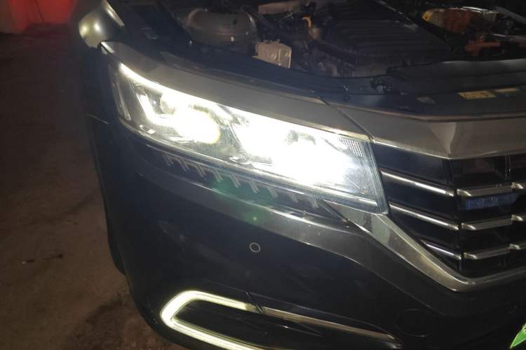 Used Volkswagen Passat New Energy 2020 430 PHEV Hybrid Luxury Edition China VI Standard Right Front Headlight