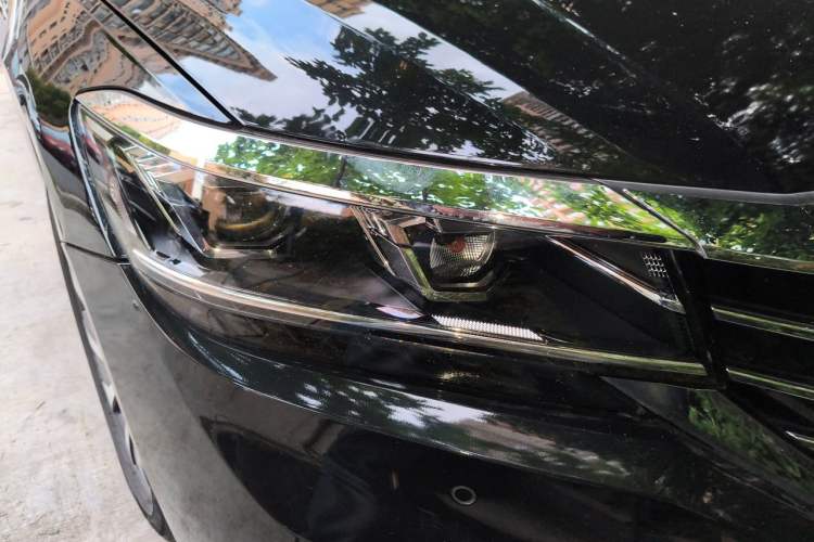 Used Volkswagen Passat New Energy 2020 430 PHEV Hybrid Elite Edition China VI Standard Right Front Headlight