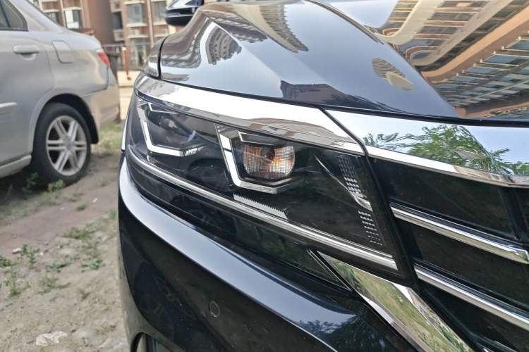 Used Volkswagen Passat New Energy 2020 430 PHEV Hybrid Elite Edition China VI Standard Right Front Headlight