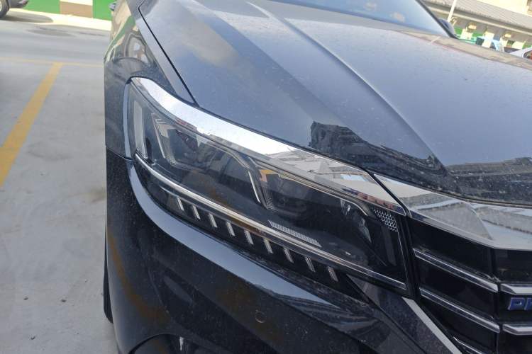 Used Volkswagen Passat New Energy 2020 430 PHEV Hybrid Luxury Edition China VI Standard Right Front Headlight