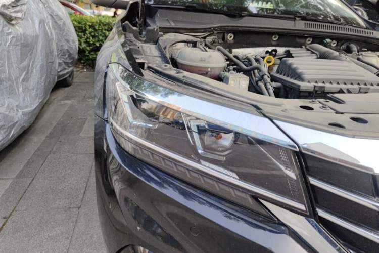 Used Volkswagen Passat New Energy 2020 430 PHEV Hybrid Elite Edition China VI Standard Right Front Headlight
