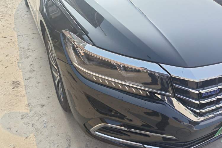Used Volkswagen Passat New Energy 2020 430 PHEV Hybrid Luxury Edition China VI Standard Right Front Headlight