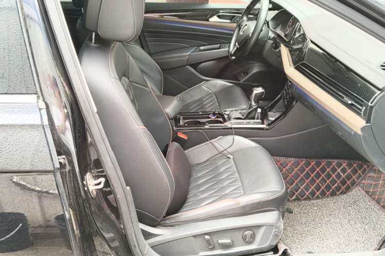 Used Volkswagen Passat New Energy 2020 430 PHEV Hybrid Luxury Edition China VI Standard Right Front Seat