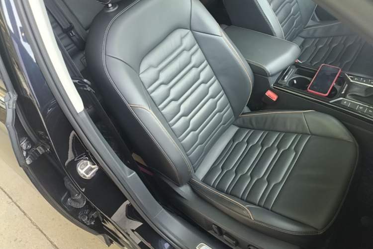 Used Volkswagen Passat New Energy 2020 430 PHEV Hybrid Elite Edition China VI Standard Right Front Seat