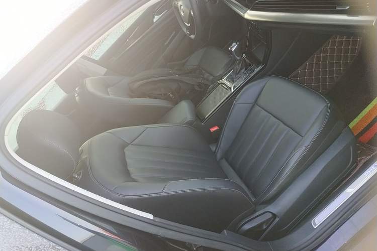 Used Volkswagen Passat New Energy 2020 430 PHEV Hybrid Elite Edition China VI Standard Right Front Seat