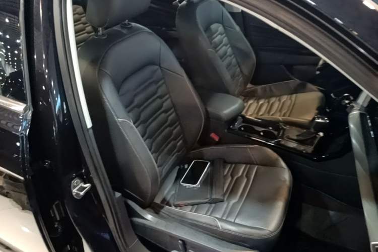 Used Volkswagen Passat New Energy 2020 430 PHEV Hybrid Elite Edition China VI Standard Right Front Seat