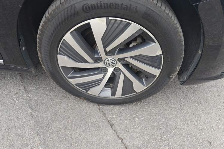 Used Volkswagen Passat New Energy 2020 430 PHEV Hybrid Luxury Edition China VI Standard Right Front Wheel Hub