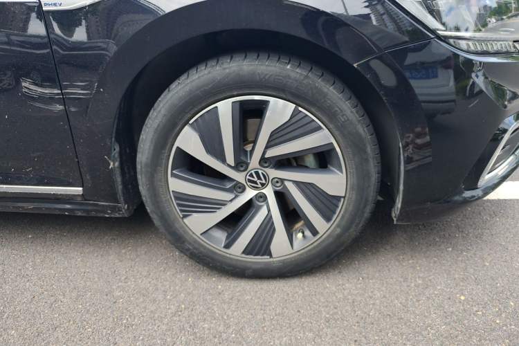 Used Volkswagen Passat New Energy 2020 430 PHEV Hybrid Elite Edition China VI Standard Right Front Wheel Hub