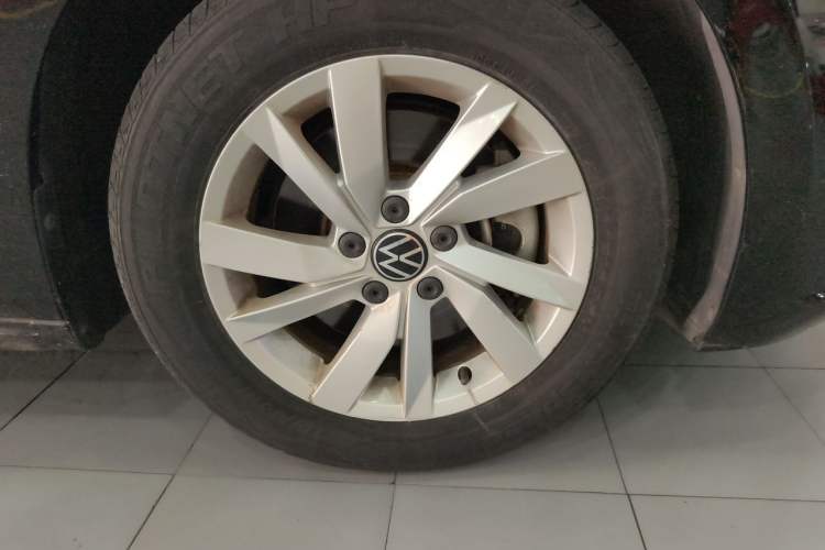 Used Volkswagen Passat New Energy 2020 430 PHEV Hybrid Elite Edition China VI Standard Right Front Wheel Hub