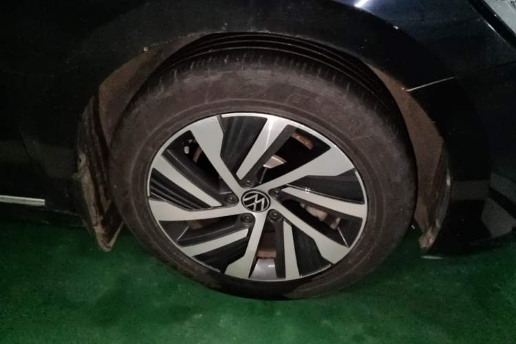 Used Volkswagen Passat New Energy 2020 430 PHEV Hybrid Luxury Edition China VI Standard Right Front Wheel Hub