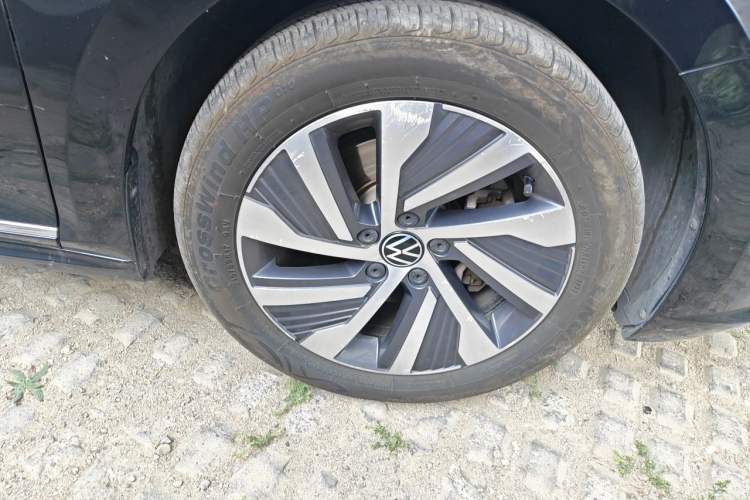 Used Volkswagen Passat New Energy 2020 430 PHEV Hybrid Elite Edition China VI Standard Right Front Wheel Hub