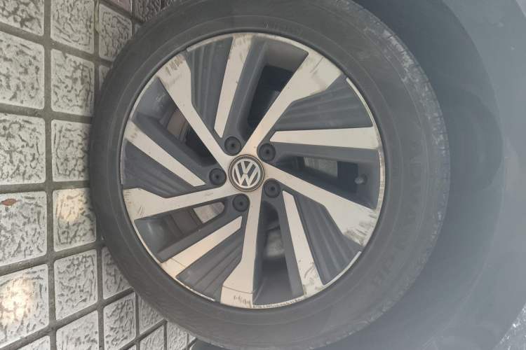 Used Volkswagen Passat New Energy 2020 430 PHEV Hybrid Elite Edition China VI Standard Right Front Wheel Hub