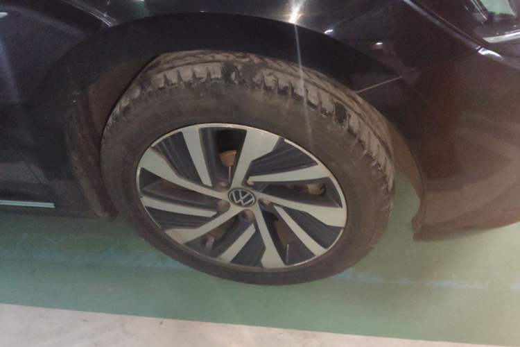 Used Volkswagen Passat New Energy 2020 430 PHEV Hybrid Elite Edition China VI Standard Right Front Wheel Hub