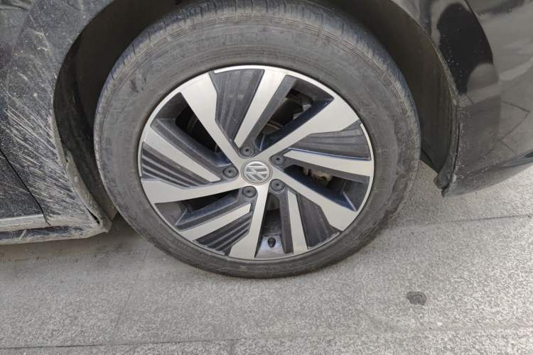 Used Volkswagen Passat New Energy 2020 430 PHEV Hybrid Elite Edition China VI Standard Right Front Wheel Hub