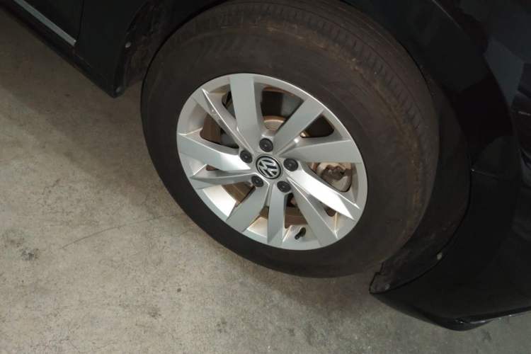 Used Volkswagen Passat New Energy 2020 430 PHEV Hybrid Elite Edition China VI Standard Right Front Wheel Hub