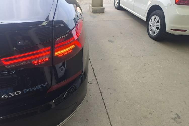 Used Volkswagen Passat New Energy 2020 430 PHEV Hybrid Elite Edition China VI Standard Right Rear Taillight