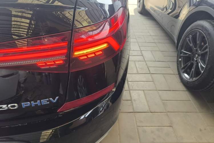 Used Volkswagen Passat New Energy 2020 430 PHEV Hybrid Elite Edition China VI Standard Right Rear Taillight