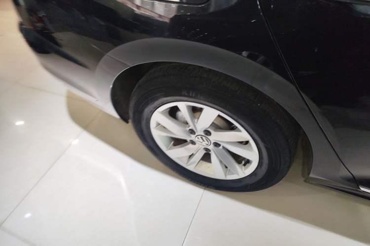 Used Volkswagen Passat New Energy 2020 430 PHEV Hybrid Elite Edition China VI Standard Right Rear Wheel Hub