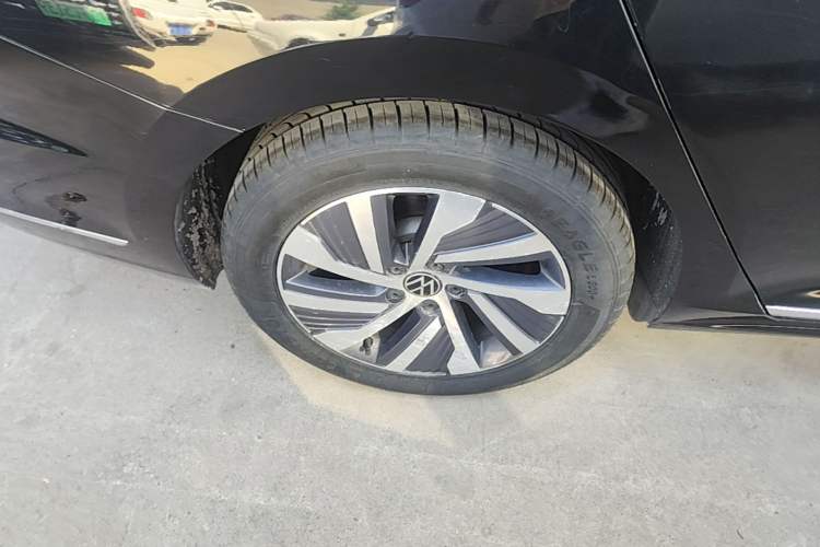 Used Volkswagen Passat New Energy 2020 430 PHEV Hybrid Elite Edition China VI Standard Right Rear Wheel Hub