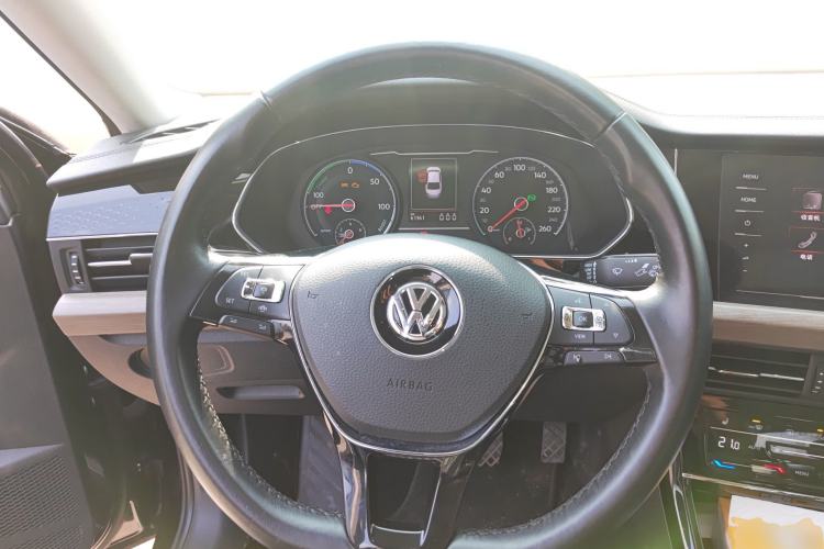 Used Volkswagen Passat New Energy 2020 430 PHEV Hybrid Luxury Edition China VI Standard Steering Wheel