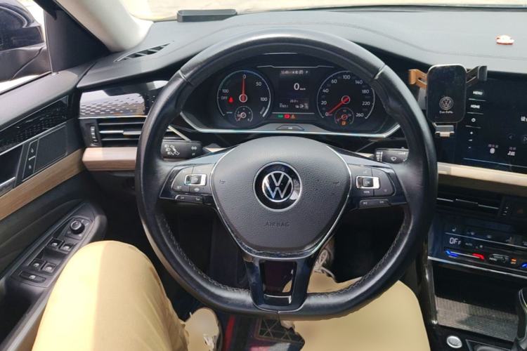 Used Volkswagen Passat New Energy 2020 430 PHEV Hybrid Luxury Edition China VI Standard Steering Wheel