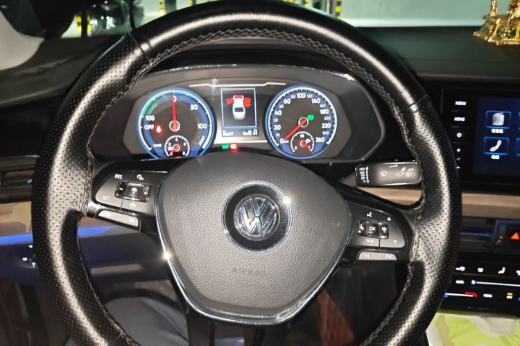 Used Volkswagen Passat New Energy 2020 430 PHEV Hybrid Luxury Edition China VI Standard Steering Wheel