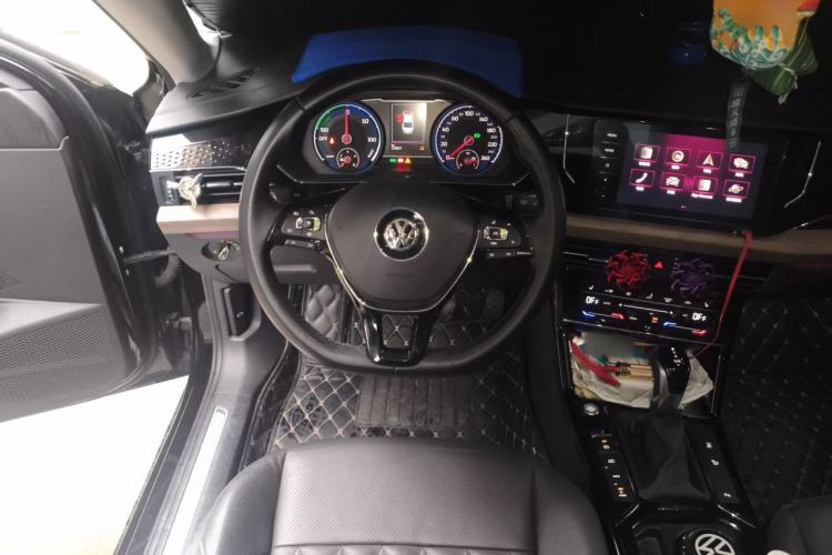 Used Volkswagen Passat New Energy 2020 430 PHEV Hybrid Luxury Edition China VI Standard Steering Wheel