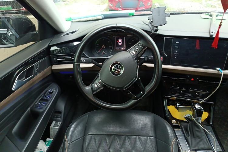 Used Volkswagen Passat New Energy 2020 430 PHEV Hybrid Luxury Edition China VI Standard Steering Wheel