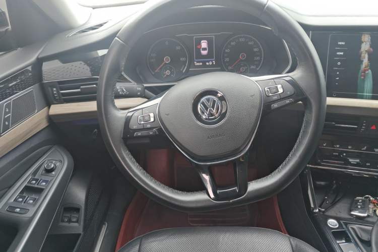Used Volkswagen Passat New Energy 2020 430 PHEV Hybrid Luxury Edition China VI Standard Steering Wheel