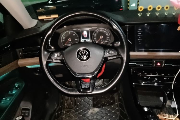 Used Volkswagen Passat New Energy 2020 430 PHEV Hybrid Luxury Edition China VI Standard Steering Wheel