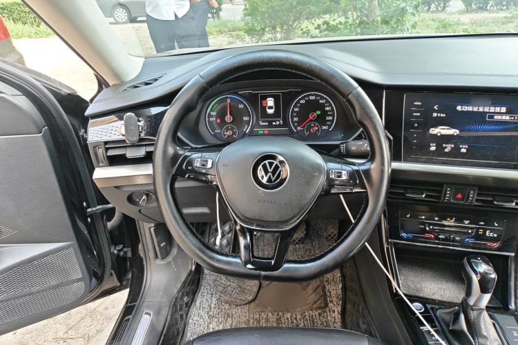 Used Volkswagen Passat New Energy 2020 430 PHEV Hybrid Elite Edition China VI Standard Steering Wheel