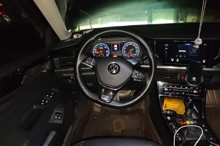 Used Volkswagen Passat New Energy 2020 430 PHEV Hybrid Elite Edition China VI Standard Steering Wheel