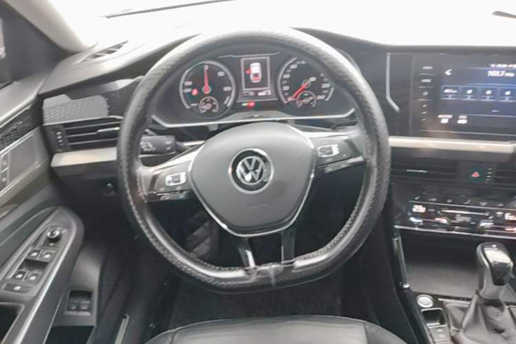 Used Volkswagen Passat New Energy 2020 430 PHEV Hybrid Elite Edition China VI Standard Steering Wheel
