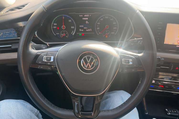 Used Volkswagen Passat New Energy 2020 430 PHEV Hybrid Luxury Edition China VI Standard Steering Wheel
