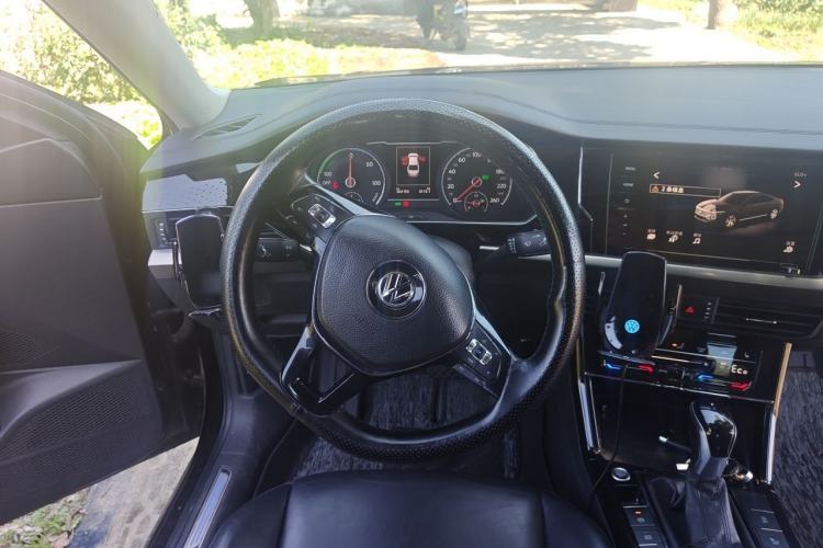 Used Volkswagen Passat New Energy 2020 430 PHEV Hybrid Elite Edition China VI Standard Steering Wheel