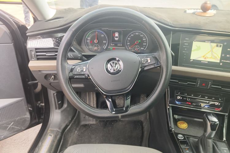 Used Volkswagen Passat New Energy 2020 430 PHEV Hybrid Luxury Edition China VI Standard Steering Wheel