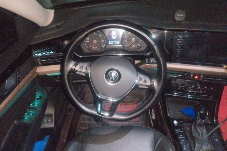 Used Volkswagen Passat New Energy 2020 430 PHEV Hybrid Luxury Edition China VI Standard Steering Wheel