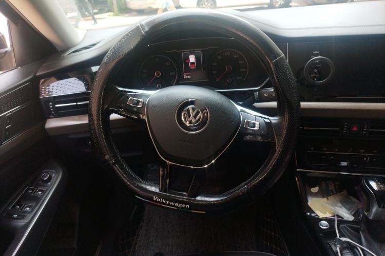 Used Volkswagen Passat New Energy 2020 430 PHEV Hybrid Luxury Edition China VI Standard Steering Wheel
