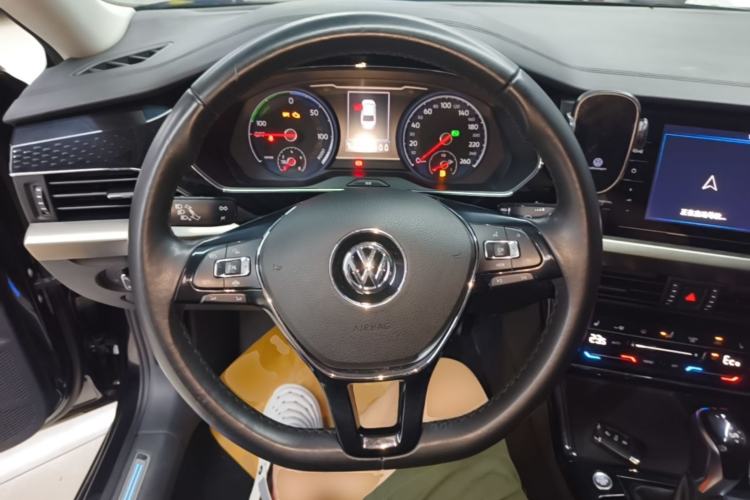 Used Volkswagen Passat New Energy 2020 430 PHEV Hybrid Elite Edition China VI Standard Steering Wheel
