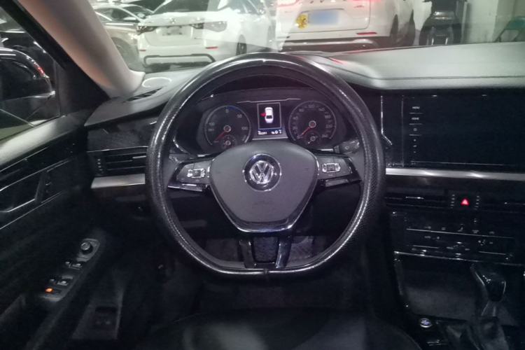 Used Volkswagen Passat New Energy 2020 430 PHEV Hybrid Elite Edition China VI Standard Steering Wheel