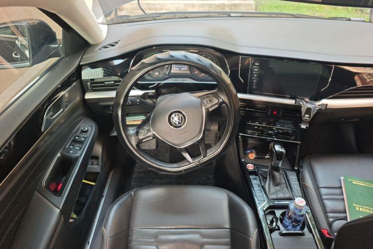 Used Volkswagen Passat New Energy 2020 430 PHEV Hybrid Elite Edition China VI Standard Steering Wheel